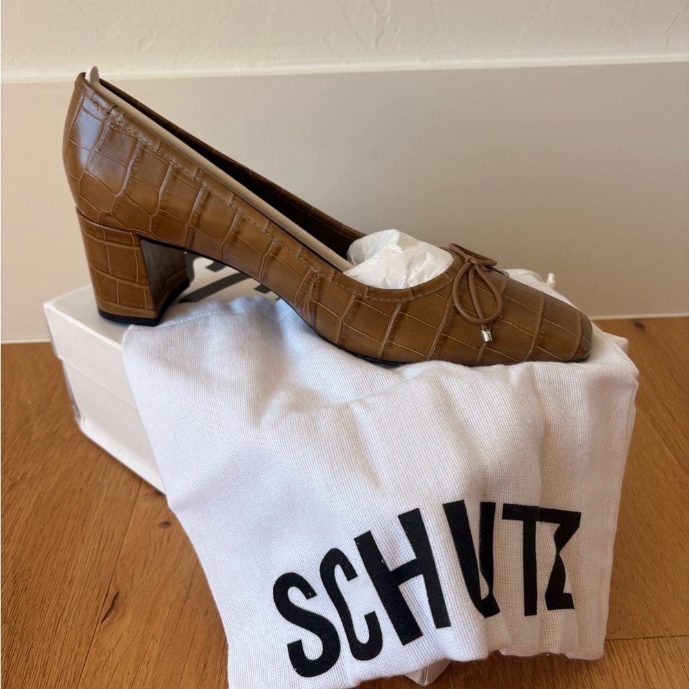 SCHUTZ Tan Croc-Embossed Heels